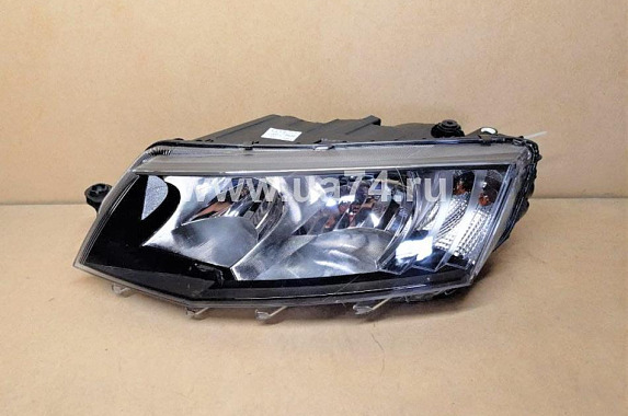 Фара левая черная с электрическим корректором Skoda Octavia 2012-2017 (TYC / Сломан отражатель) Дисконт 15%