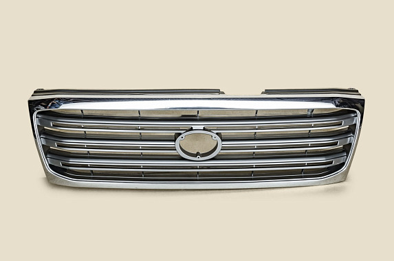 Решетка радиатора Toyota Land Cruiser J100 02-05 (Тайвань)
